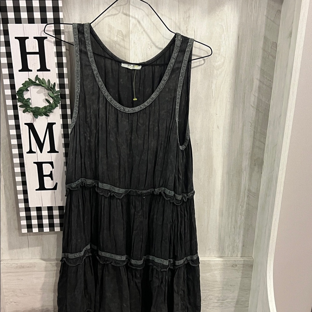 Black Sleeveless Tiered Dress